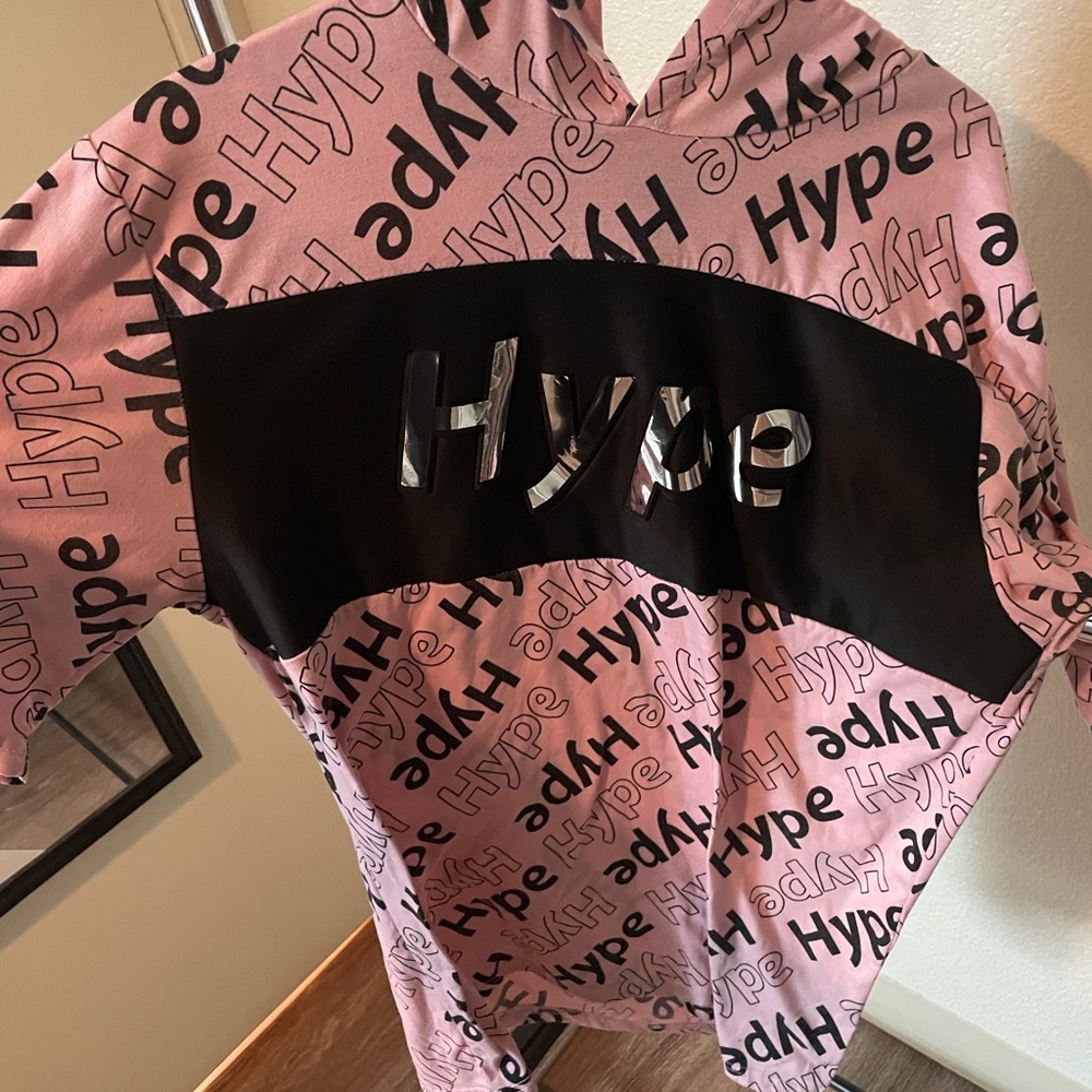 ⚡️ pink and black hype shirt with hoodie⚡️